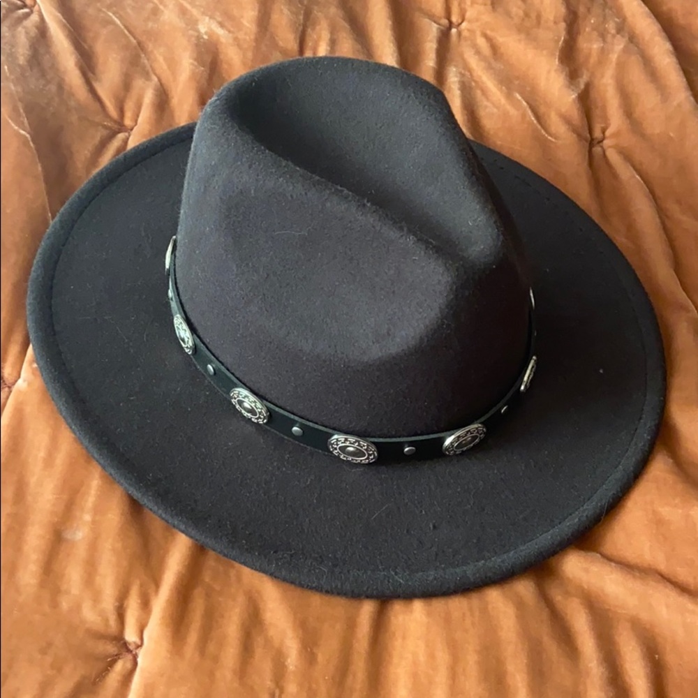 Felt rancher hat